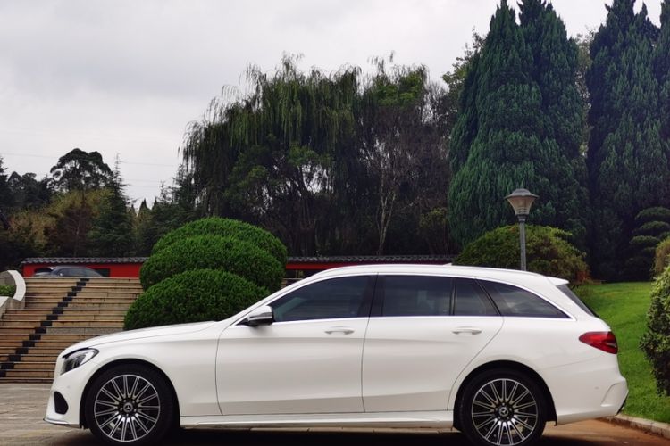 Used Mercedes-Benz C-Class 2018 C 200 Estate Exterior 3