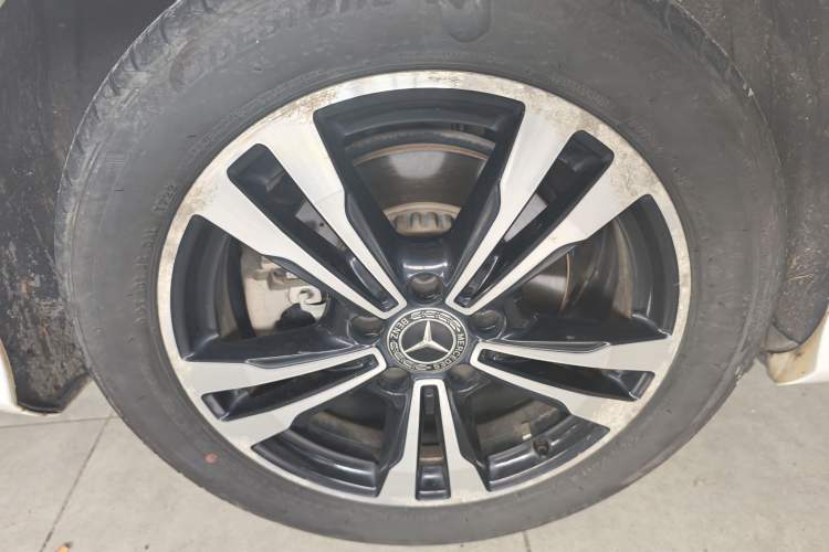 Used Mercedes-Benz C-Class 2018 C 200 Sport Edition Exterior 3