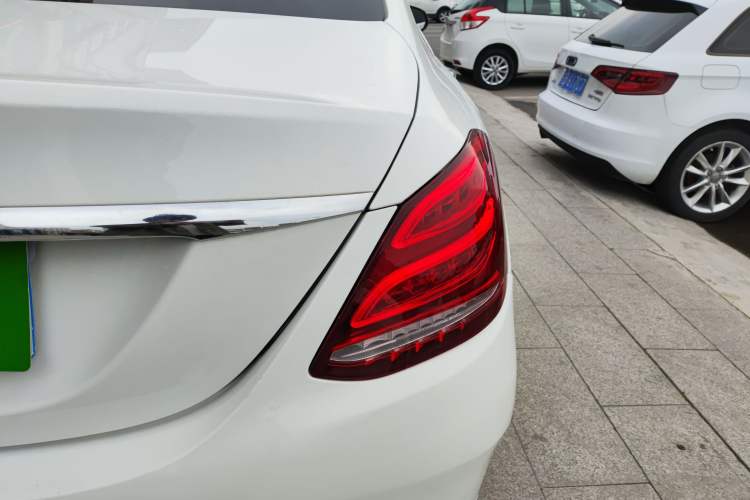 Used Mercedes-Benz C-Class 2018 C 180 L Fashion Edition Sport Version Exterior 3