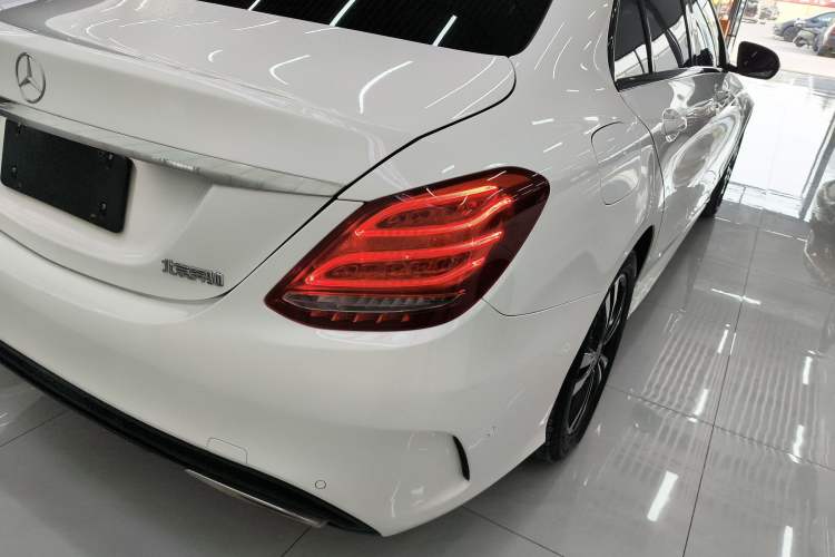 Used Mercedes-Benz C-Class 2018 C 200 Sport Edition Exterior 3