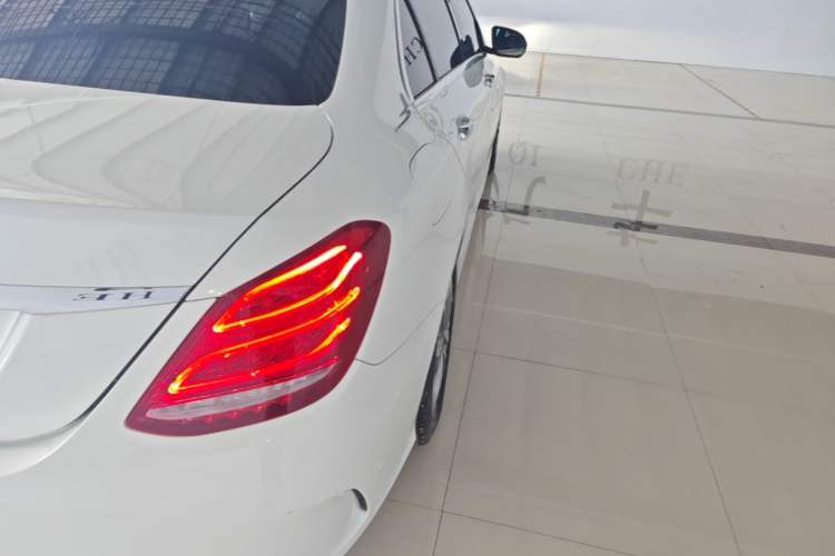 Used Mercedes-Benz C-Class 2018 C 180 L Fashion Edition Sport Version Exterior 3