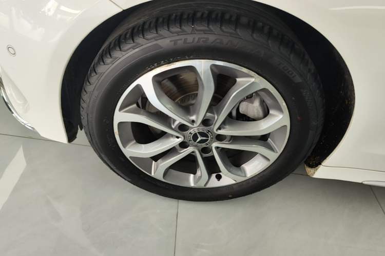Used Mercedes-Benz C-Class 2018 C 180 L Fashion Edition Sport Version Exterior 4
