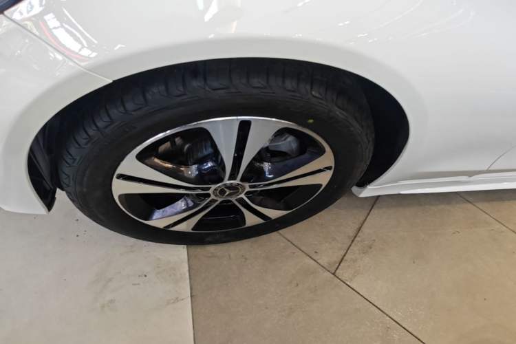 Used Mercedes-Benz C-Class 2018 C 180 station wagon Exterior 4