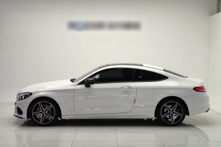 Used Mercedes-Benz C-Class 2018 C 200 Coupe Exterior 4