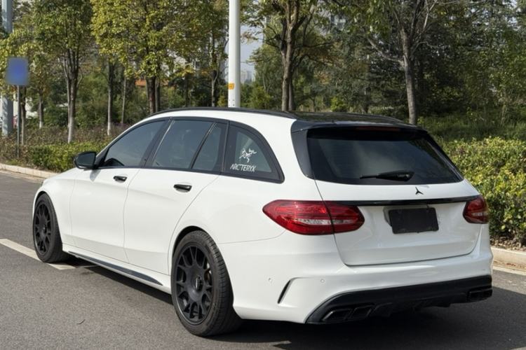 Used Mercedes-Benz C-Class 2018 C 200 Estate Exterior 4