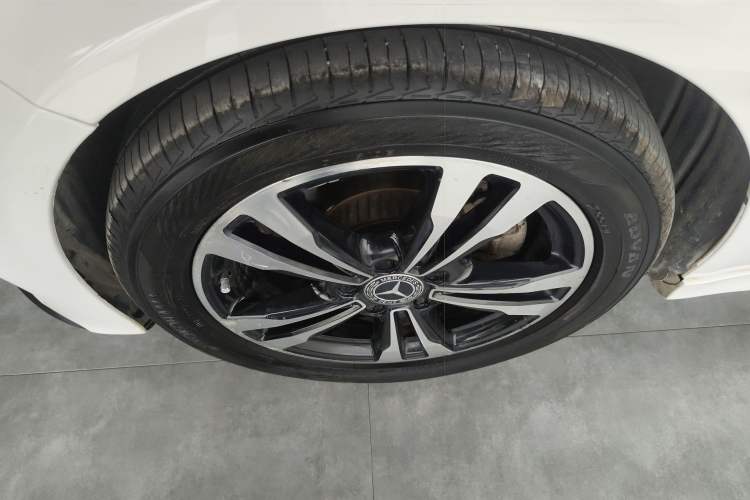 Used Mercedes-Benz C-Class 2018 C 200 Sport Edition Exterior 4