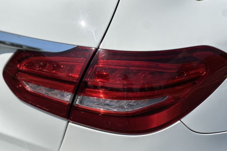 Used Mercedes-Benz C-Class 2018 C 200 Estate Exterior 4