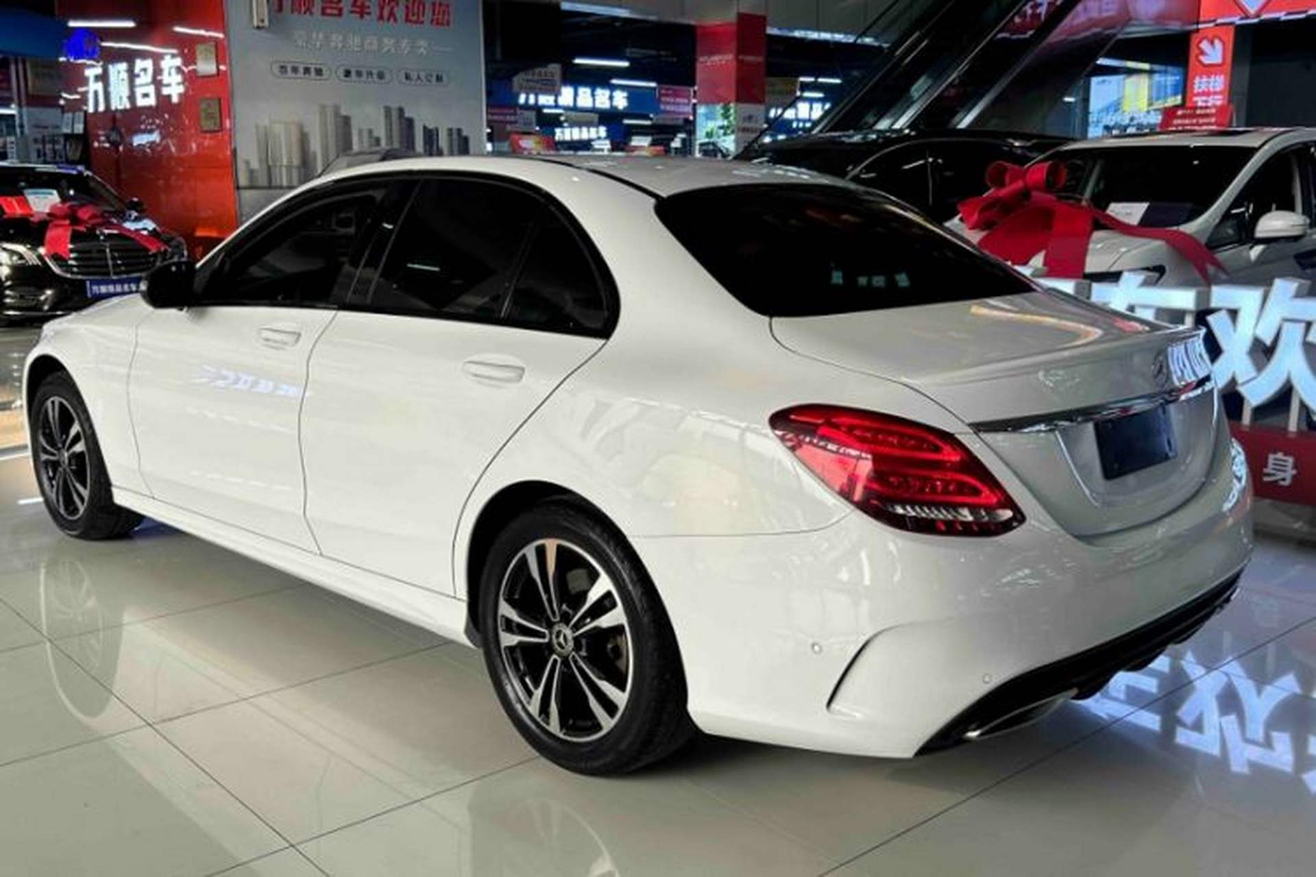 Used Mercedes-Benz C-Class 2018 C 200 Sport Edition Exterior 4