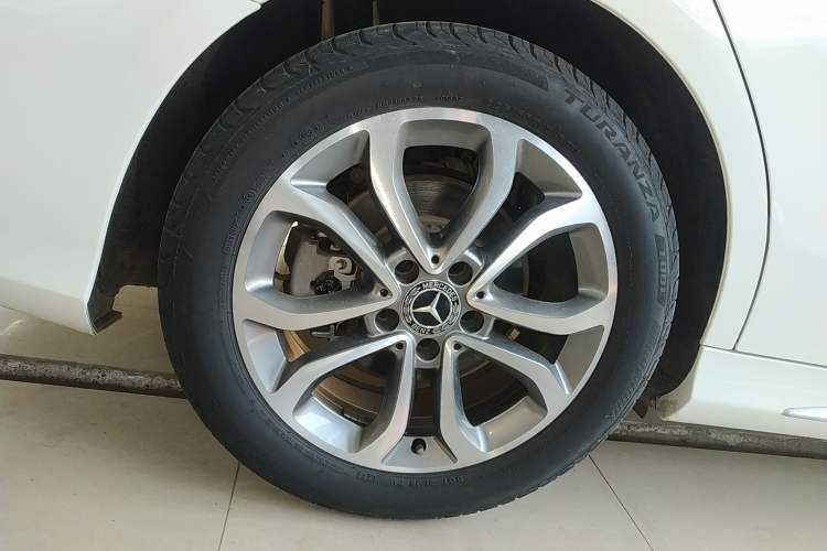 Used Mercedes-Benz C-Class 2018 C 180 L Fashion Edition Sport Version Exterior 4