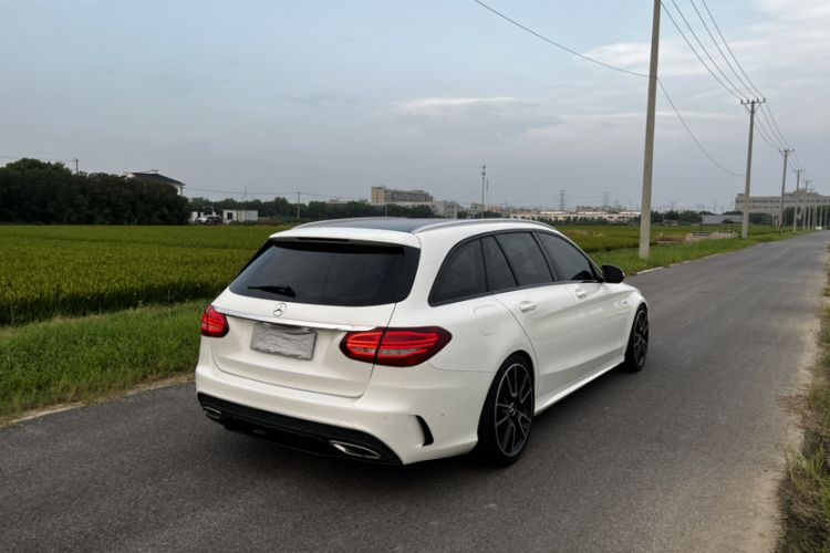 Used Mercedes-Benz C-Class 2018 C 200 Estate Exterior 5