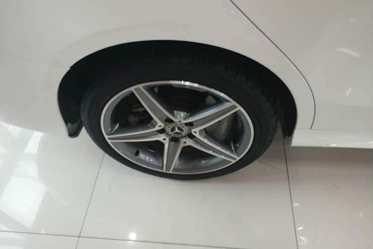 Used Mercedes-Benz C-Class 2018 C 200 Estate Exterior 5