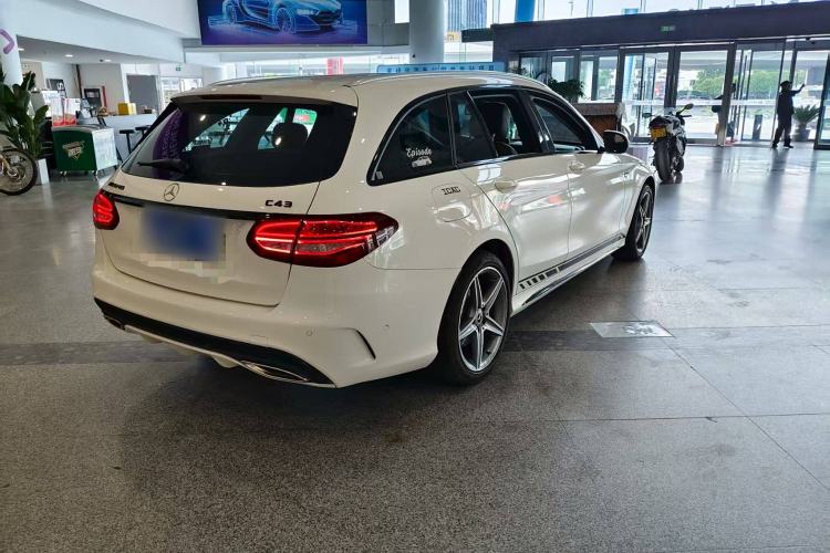 Used Mercedes-Benz C-Class 2018 C 200 Estate Exterior 5
