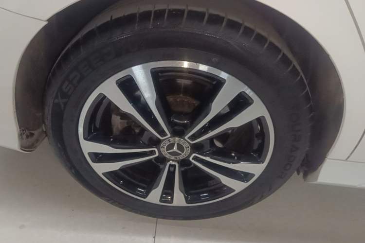 Used Mercedes-Benz C-Class 2018 C 200 Sport Edition Exterior 5