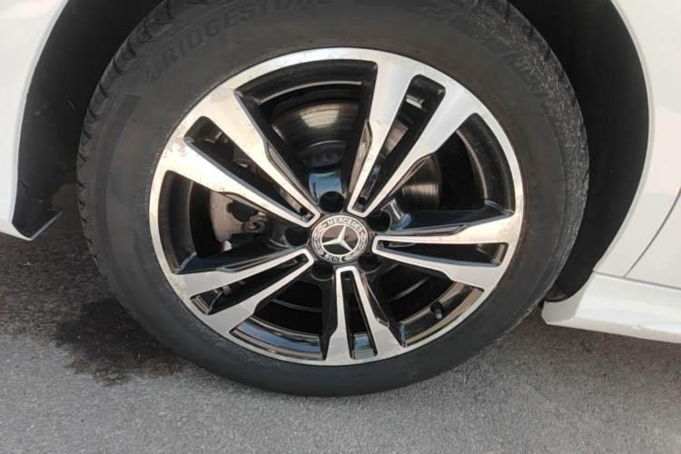 Used Mercedes-Benz C-Class 2018 C 200 Sport Edition Exterior 5