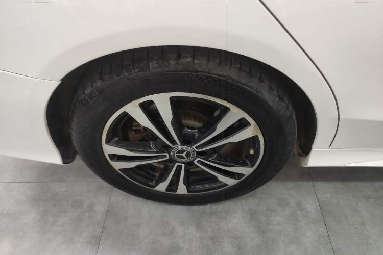 Used Mercedes-Benz C-Class 2018 C 200 Sport Edition Exterior 5