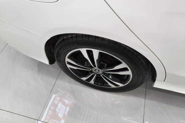 Used Mercedes-Benz C-Class 2018 C 200 Sport Edition Exterior 5