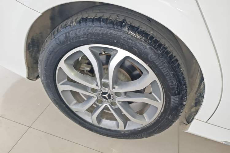 Used Mercedes-Benz C-Class 2018 C 180 L Fashion Edition Sport Version Exterior 5