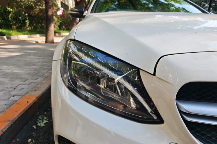 Used Mercedes-Benz C-Class 2018 C 200 Sport Edition Exterior 6