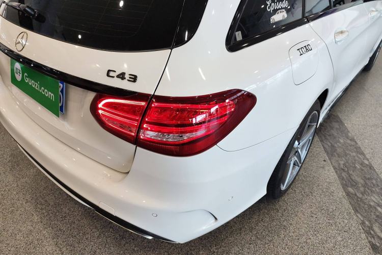 Used Mercedes-Benz C-Class 2018 C 200 Estate Exterior 6