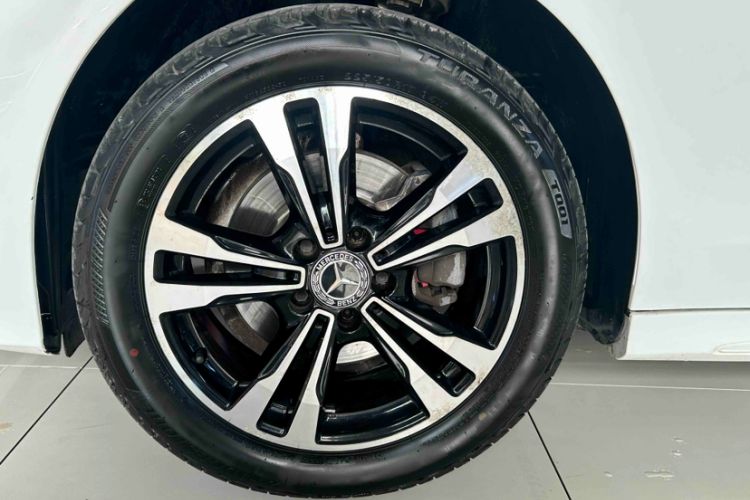 Used Mercedes-Benz C-Class 2018 C 200 Sport Edition Exterior 6