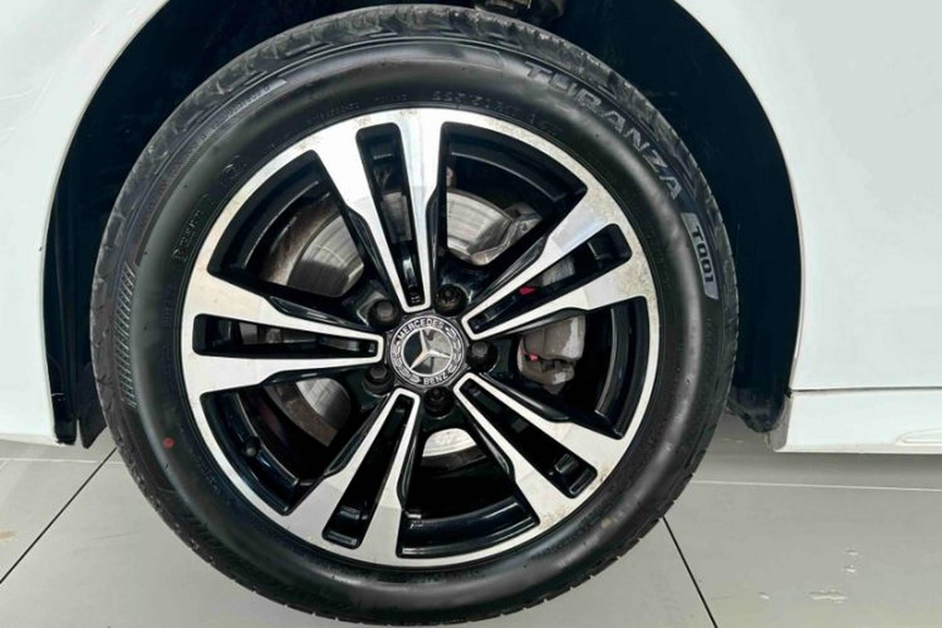 Used Mercedes-Benz C-Class 2018 C 200 Sport Edition Exterior 6
