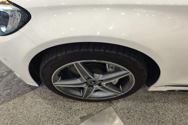 Used Mercedes-Benz C-Class 2018 C 200 Estate Exterior 7