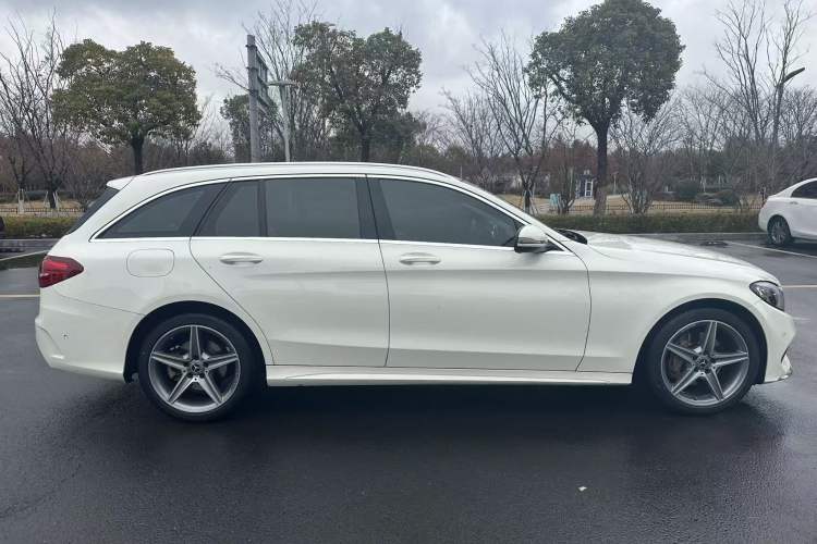 Used Mercedes-Benz C-Class 2018 C 200 Estate Exterior 8