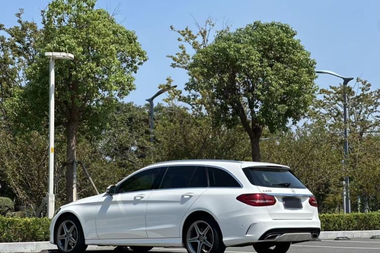 Used Mercedes-Benz C-Class 2018 C 200 Estate Exterior 9