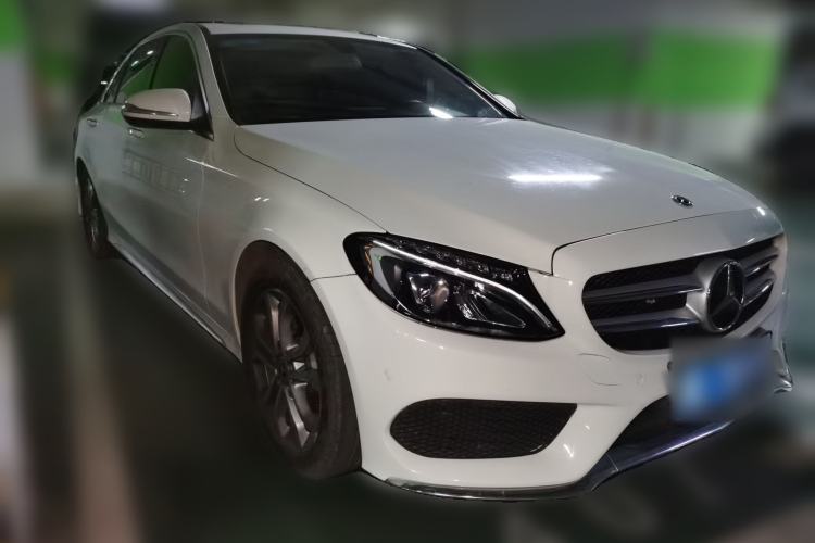 Used Mercedes-Benz C-Class 2018 C 180 L Fashion Edition Sport Version Front Right 45 Deg