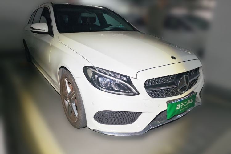 Used Mercedes-Benz C-Class 2018 C 200 Estate Front Right 45 Deg