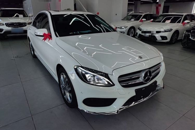 Used Mercedes-Benz C-Class 2018 C 180 L Fashion Edition Sport Version Front Right 45 Deg