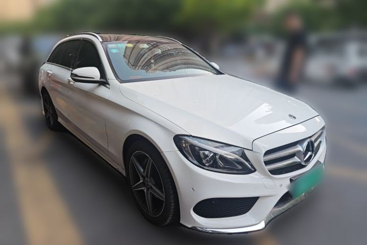 Used Mercedes-Benz C-Class 2018 C 200 Estate Front Right 45 Deg