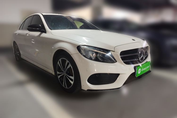 Used Mercedes-Benz C-Class 2018 C 200 Sport Edition Front Right 45 Deg