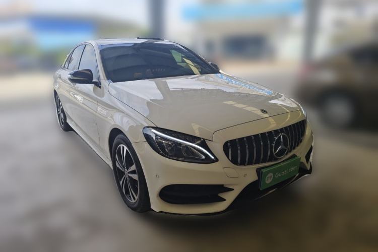 Used Mercedes-Benz C-Class 2018 C 200 Sport Edition Front Right 45 Deg