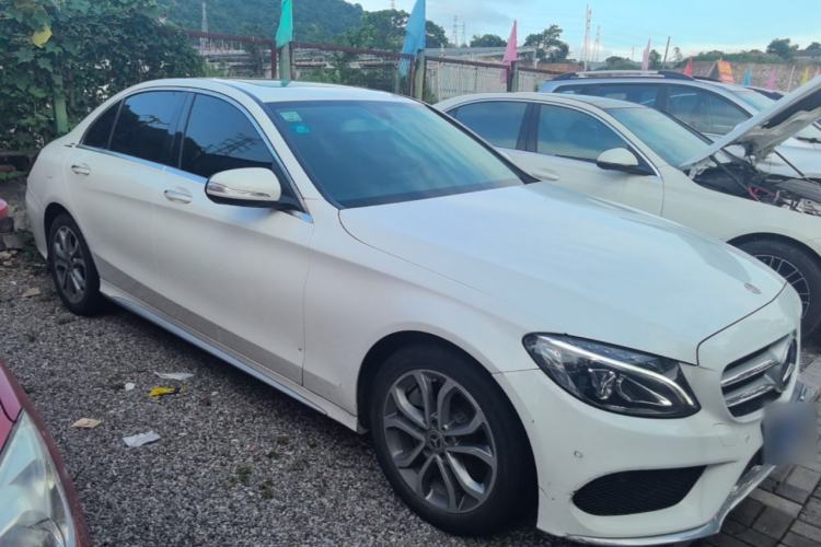 Used Mercedes-Benz C-Class 2018 C 180 L Fashion Edition Sport Version Front Right 45 Deg