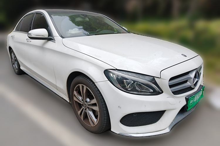 Used Mercedes-Benz C-Class 2018 C 200 Sport Edition Front Right 45 Deg