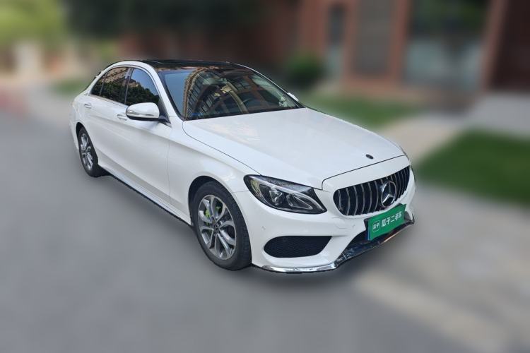 Used Mercedes-Benz C-Class 2018 C 180 L Fashion Edition Sport Version Front Right 45 Deg