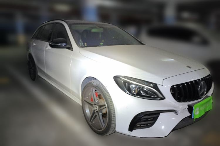 Used Mercedes-Benz C-Class 2018 C 180 station wagon Front Right 45 Deg