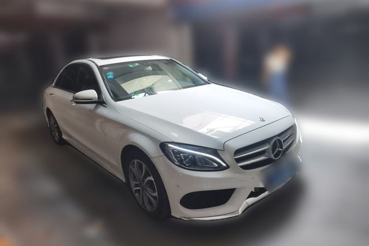 Used Mercedes-Benz C-Class 2018 C 180 L Fashion Edition Sport Version Front Right 45 Deg