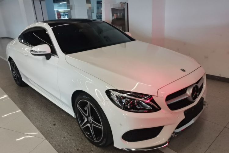 Used Mercedes-Benz C-Class 2018 C 200 Coupe Front Right 45 Deg