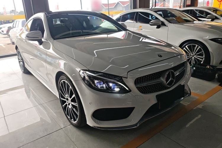 Used Mercedes-Benz C-Class 2018 C 200 4MATIC Coupe Front Right 45 Deg