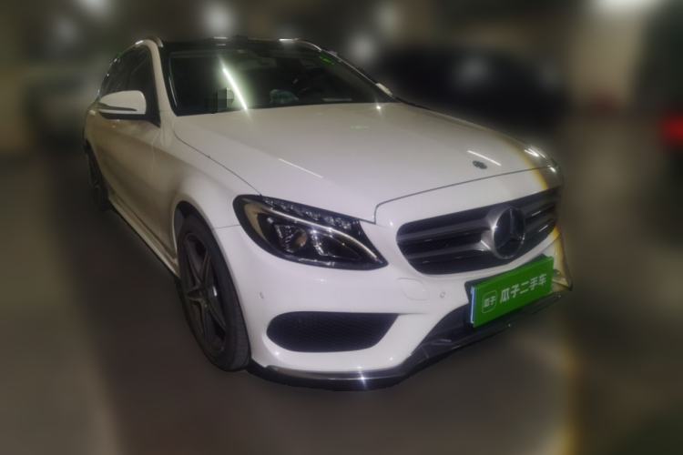 Used Mercedes-Benz C-Class 2018 C 200 Estate Front Right 45 Deg