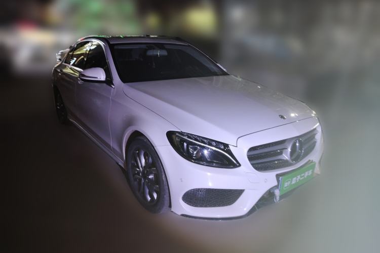 Used Mercedes-Benz C-Class 2018 C 180 L Fashion Edition Sport Version Front Right 45 Deg