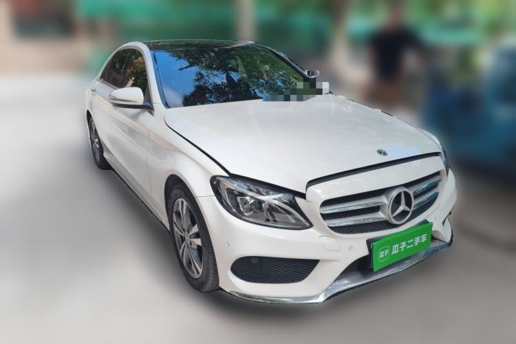 Used Mercedes-Benz C-Class 2018 C 200 L Front Right 45 Deg