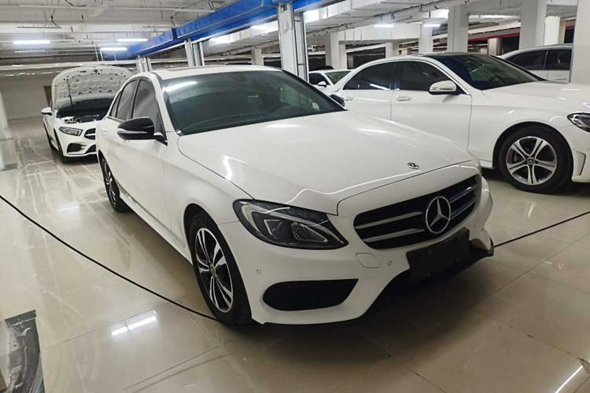 Used Mercedes-Benz C-Class 2018 C 200 Sport Edition Front Right 45 Deg