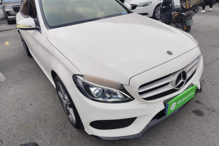 Used Mercedes-Benz C-Class 2018 C 200 Estate Front Right 45 Deg