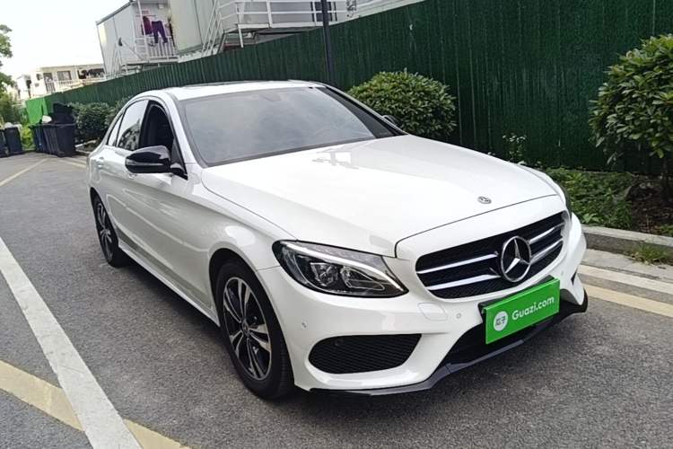 Used Mercedes-Benz C-Class 2018 C 200 Sport Edition Front Right 45 Deg