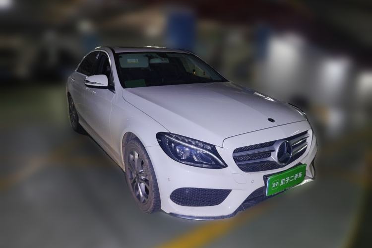 Used Mercedes-Benz C-Class 2018 C 180 L Fashion Edition Sport Version Front Right 45 Deg