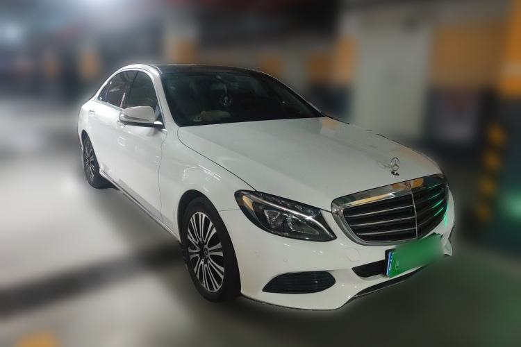 Used Mercedes-Benz C-Class 2018 C 200 L Front Right 45 Deg