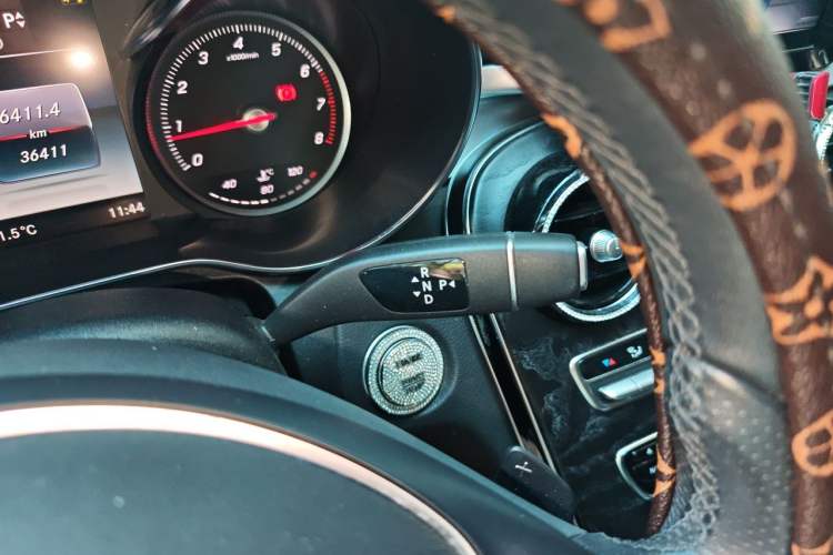 Used Mercedes-Benz C-Class 2018 C 200 L Sport Edition Gear Lever